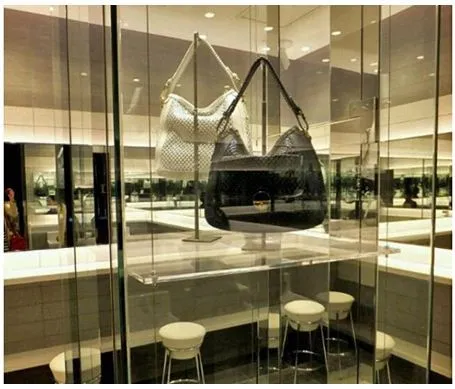 시부야 싱크스 가방 디스플레이